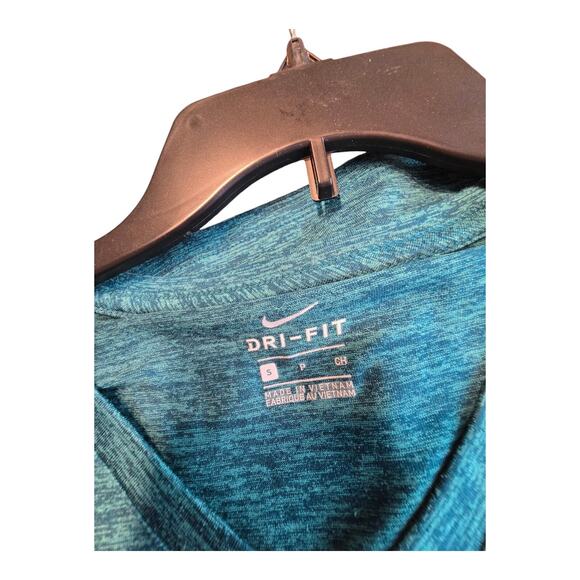 Nike Womens Green Dri-Fit Short Sleeve Activewear Compression Top Size S Small - Picture 2 of 8